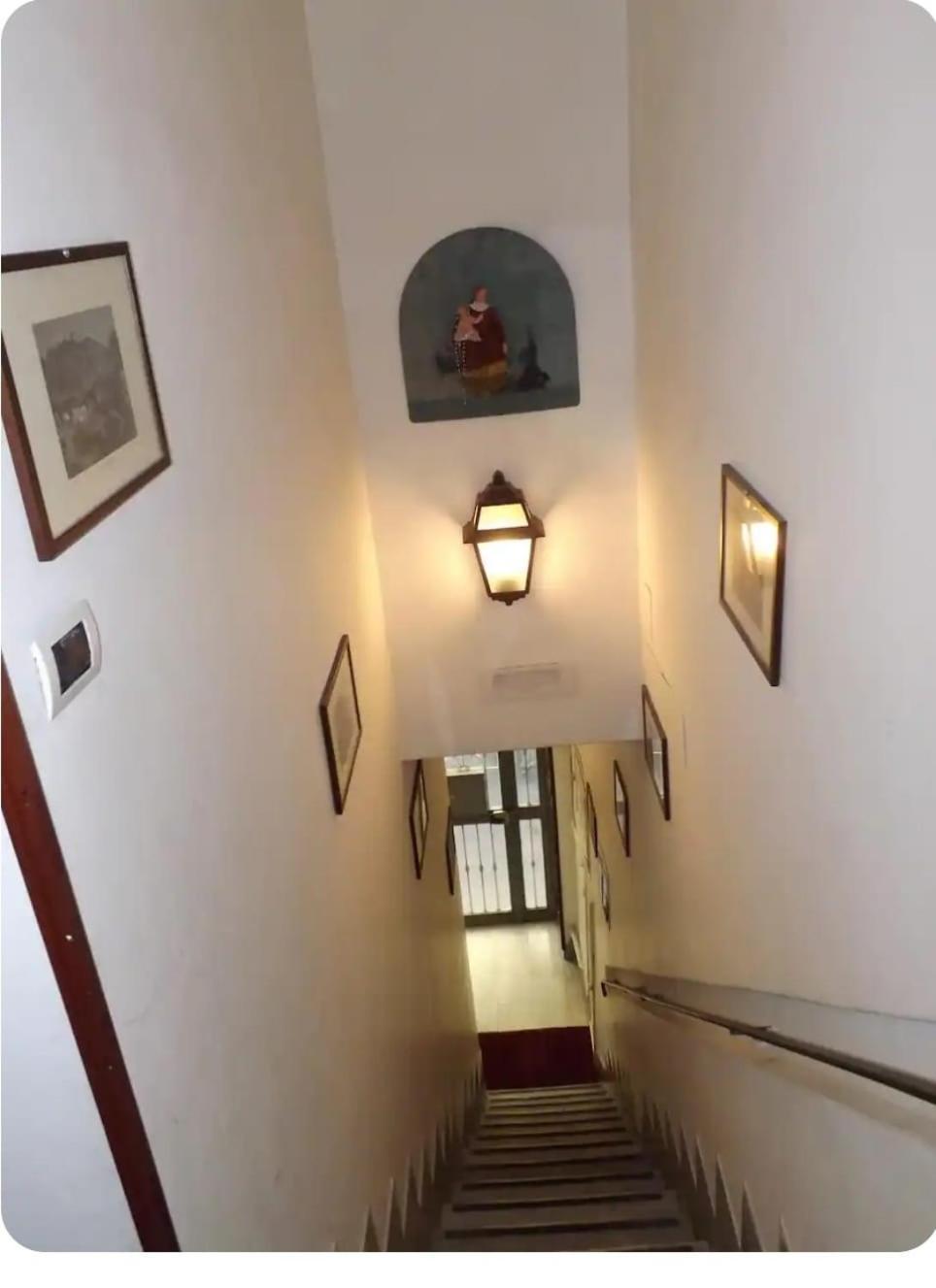 Guide Tour Apartments Napoli Ngoại thất bức ảnh