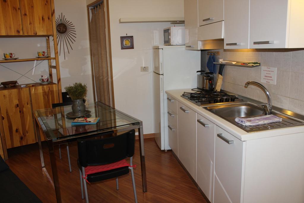 Guide Tour Apartments Napoli Ngoại thất bức ảnh