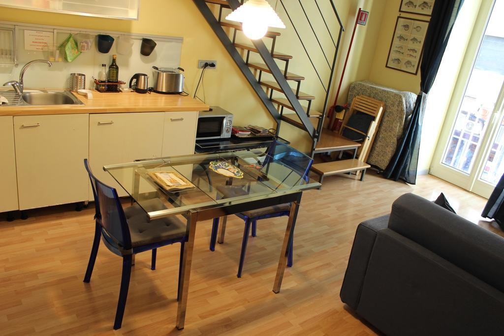 Guide Tour Apartments Napoli Ngoại thất bức ảnh